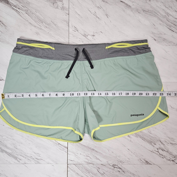 Patagonia Womens XL Strider Pro Shorts 2.5 Green Brief Liner Trail Running 24656 - Picture 5 of 16